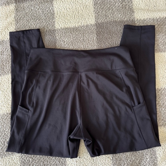 ‼️SOLD‼️
Banana Republic Women's Standard Hybrid Leg
Leggings - Picture 3 of 8